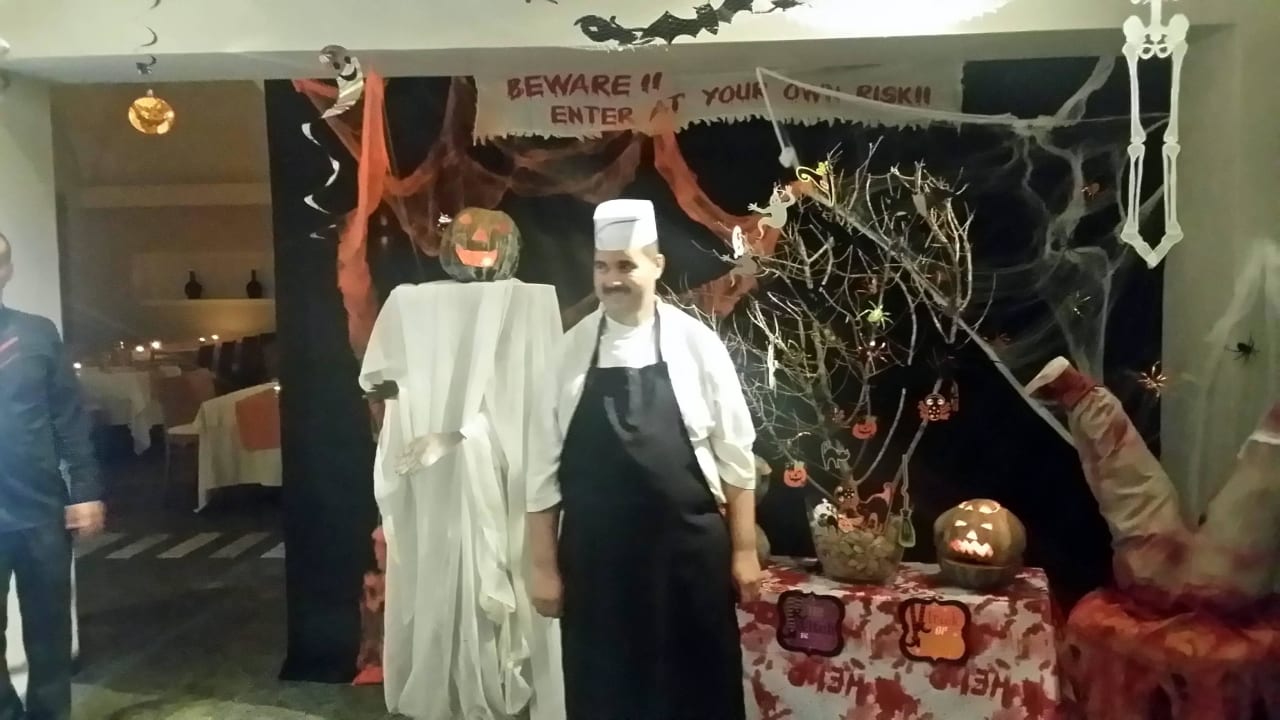 Halloweendeko The Orangers Beach Resort and Bungalows