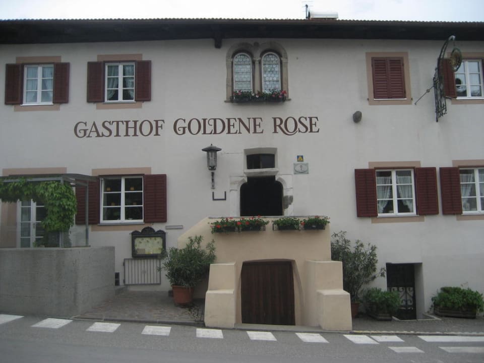 Eingangsfront Gasthof Goldene Rose