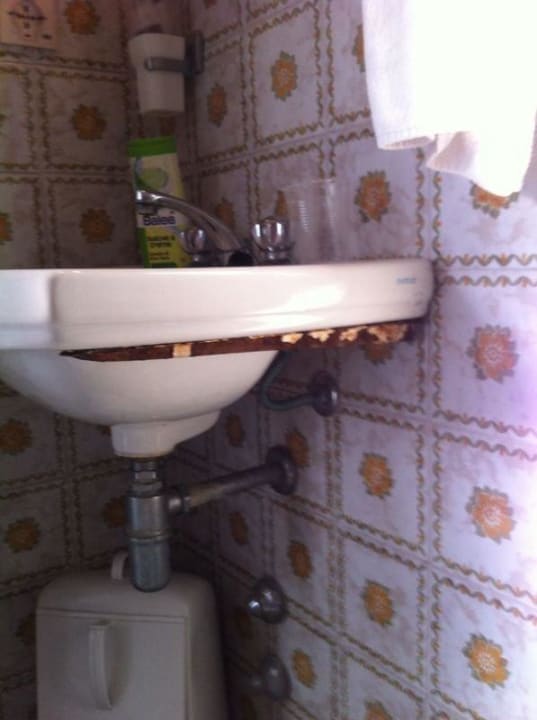 Waschbecken Hotel Cavallino Bianco