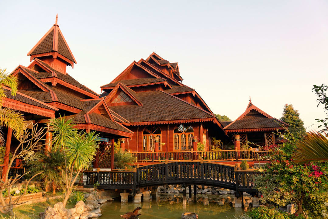 Hauptgebäude Hupin Inle Khaung Daing Village Resort