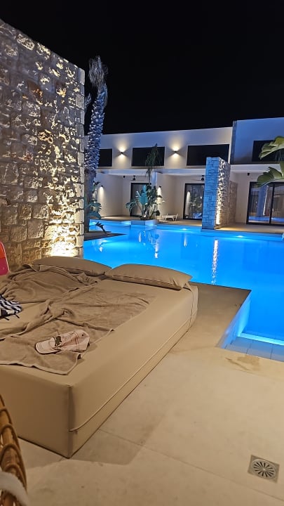 Strand White Dreams Resort & Anex