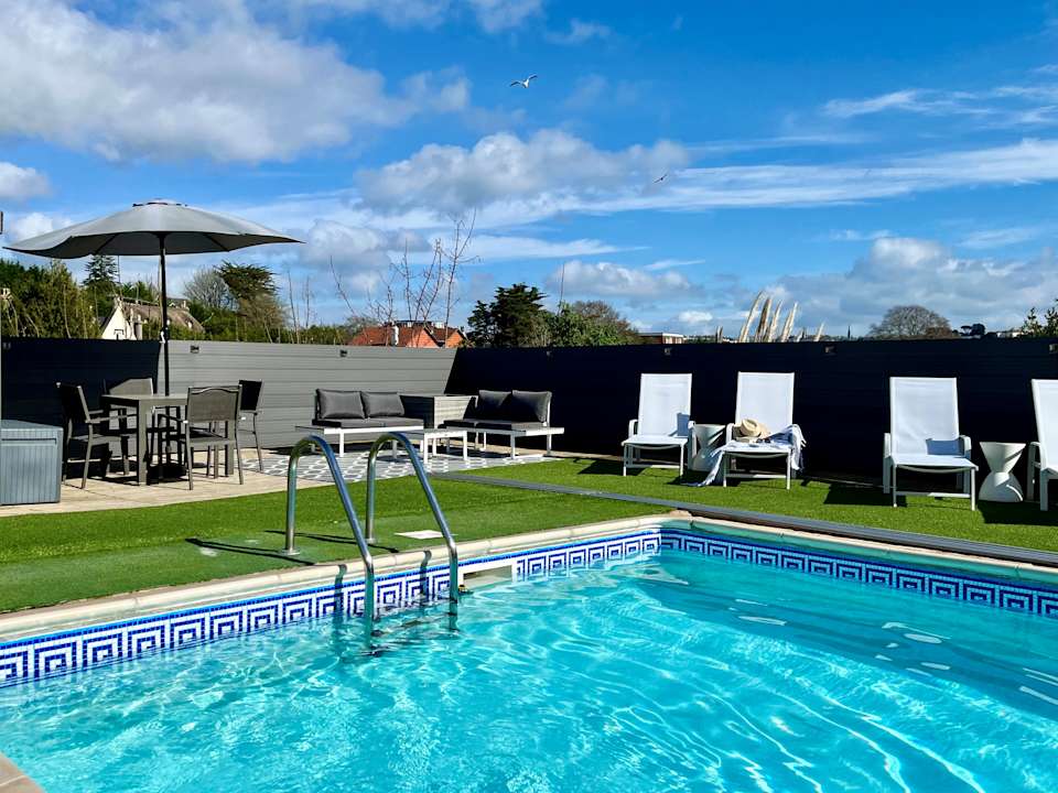 Pool Atlantis Holiday Apartment