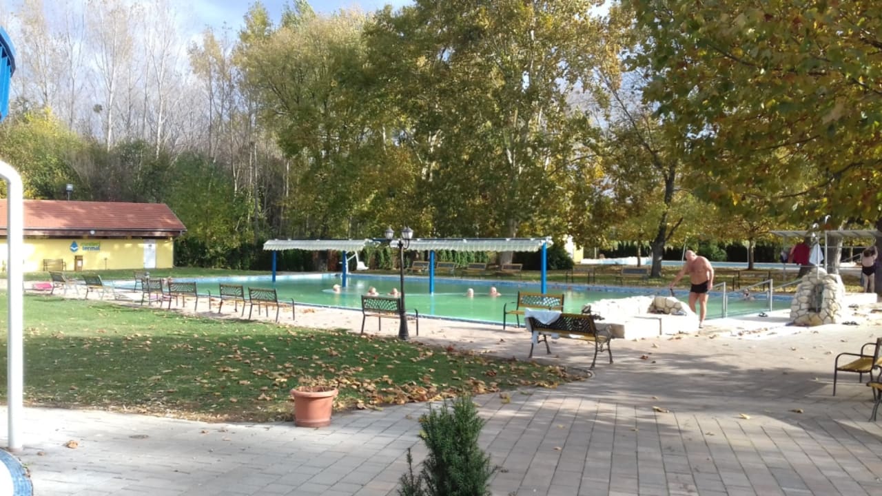 Pool Termal Hotel Mesteri