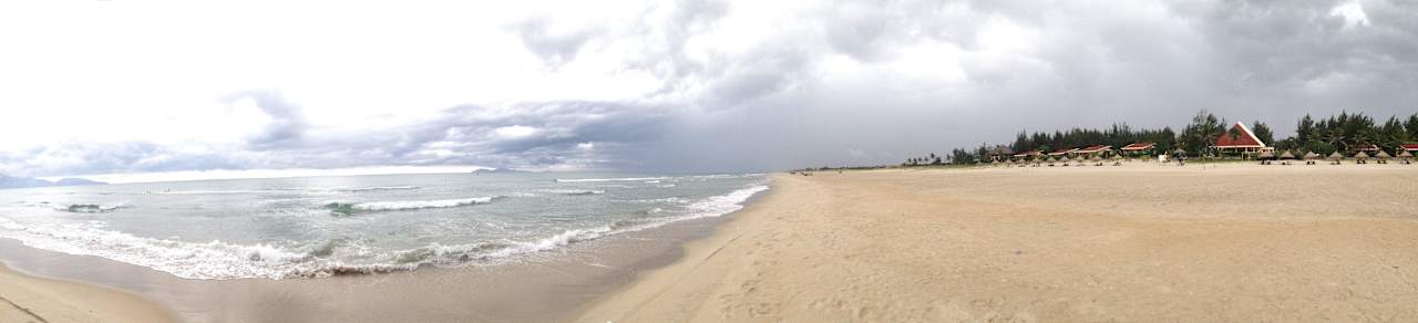 Meer und Hotelanlage Sandy Beach Non Nuoc Resort