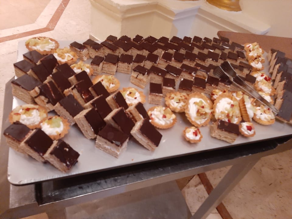 Gastro Pensée Royal Garden Beach Resort