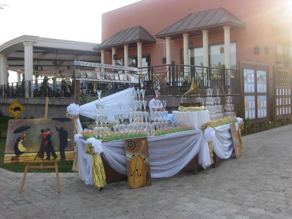 Gala-Abend TUI BLUE Palm Garden