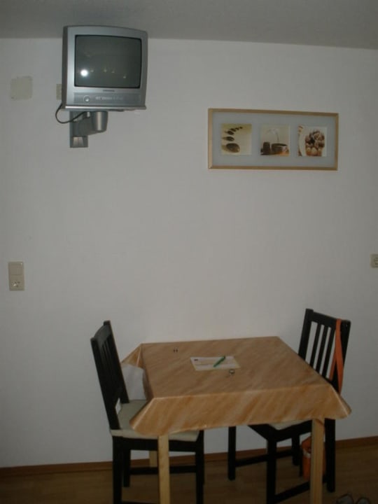 Sitzecke und TV Gästehaus Koch