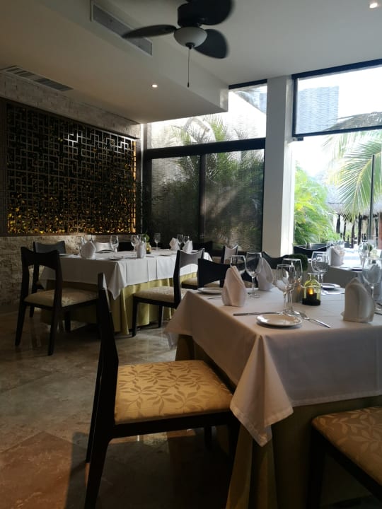 Gastro Akumal Bay Beach & Wellness Resort