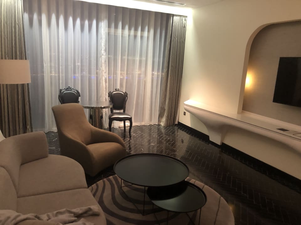 Zimmer W Abu Dhabi - Yas Island