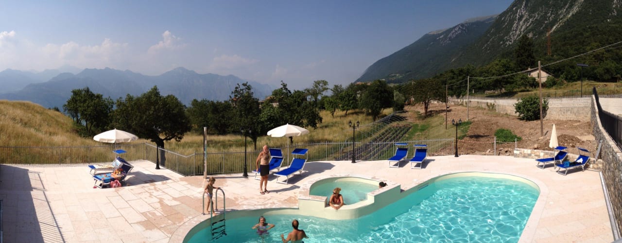 La nostra nuova piscina. Agriturismo San Maggiore