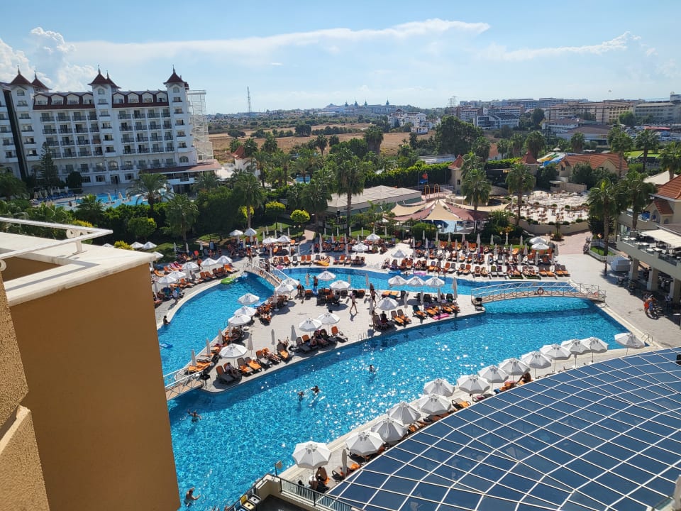 Pool Side Mare Resort & Spa