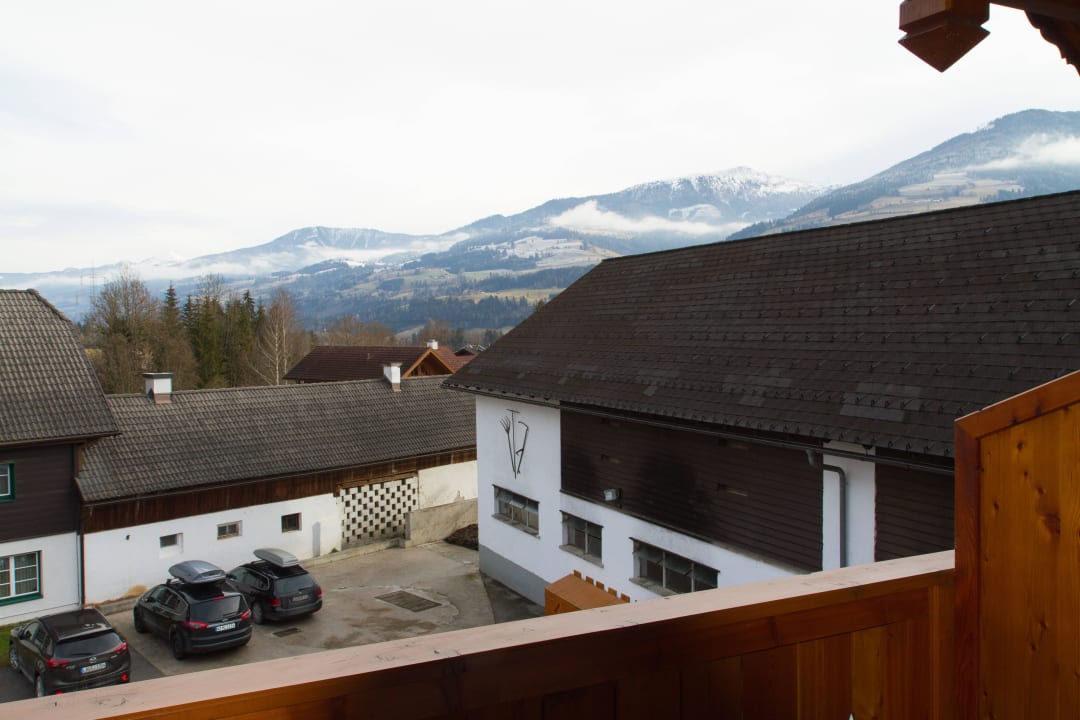 Blick vom Balkon der obersten Wohnung Linharterhof Appartement