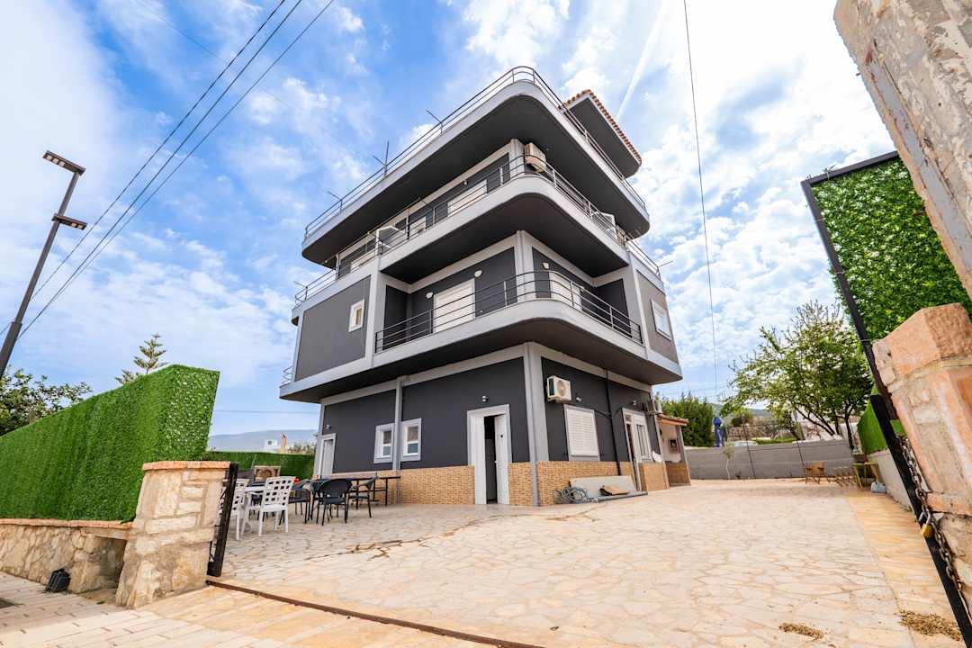 Außenansicht Brothers of the World Hostel