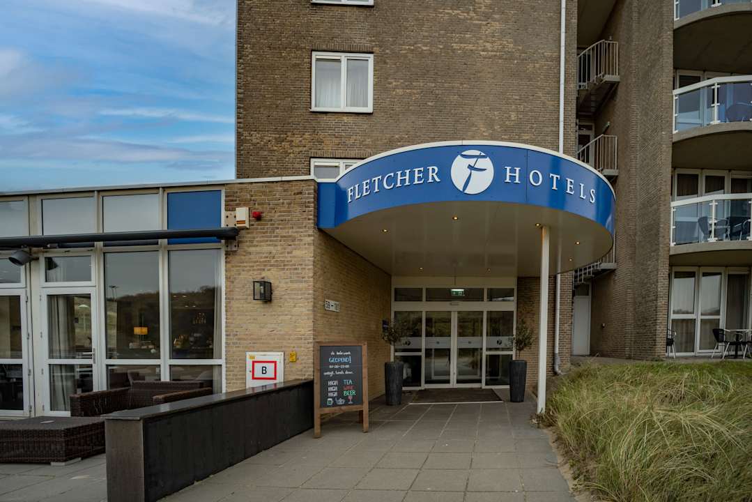 Außenansicht Fletcher Hotel-Restaurant Zeeduin