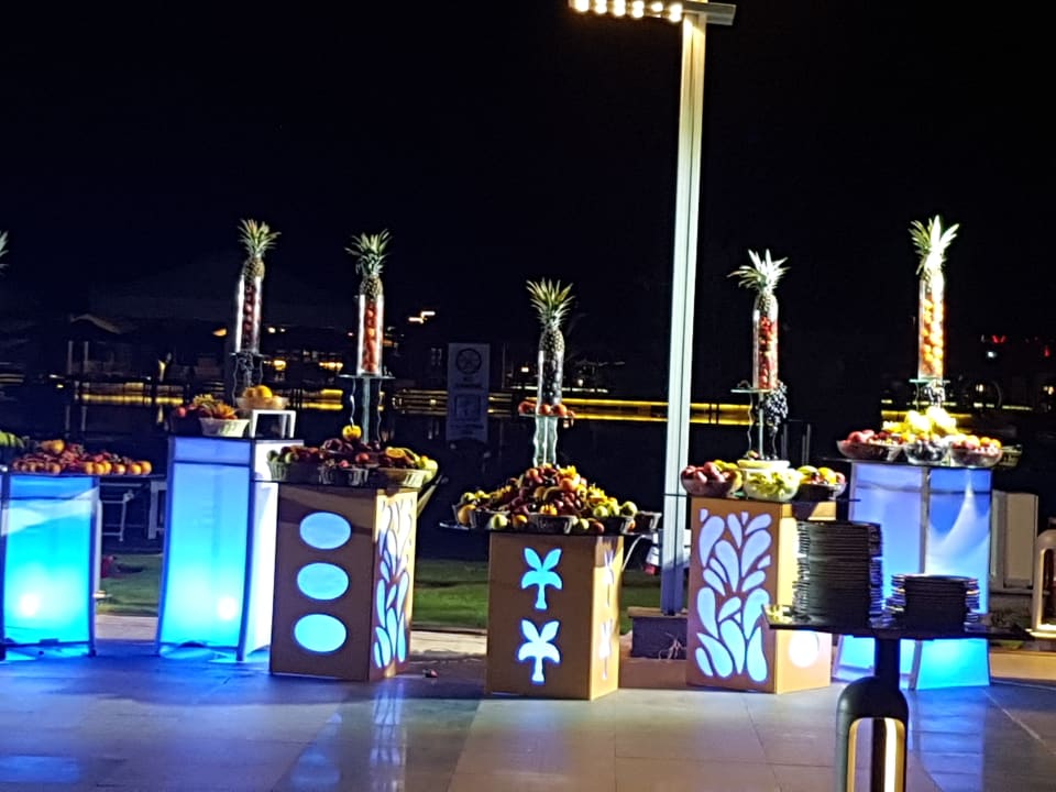 Büffet draussen Pickalbatros White Beach Resort - Hurghada