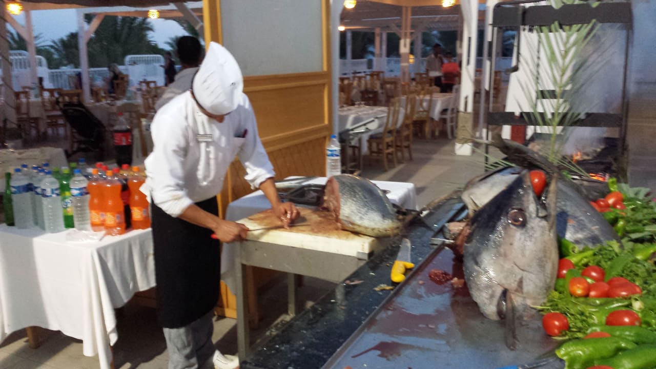 Küche in Aktion Hotel El Mouradi Djerba Menzel