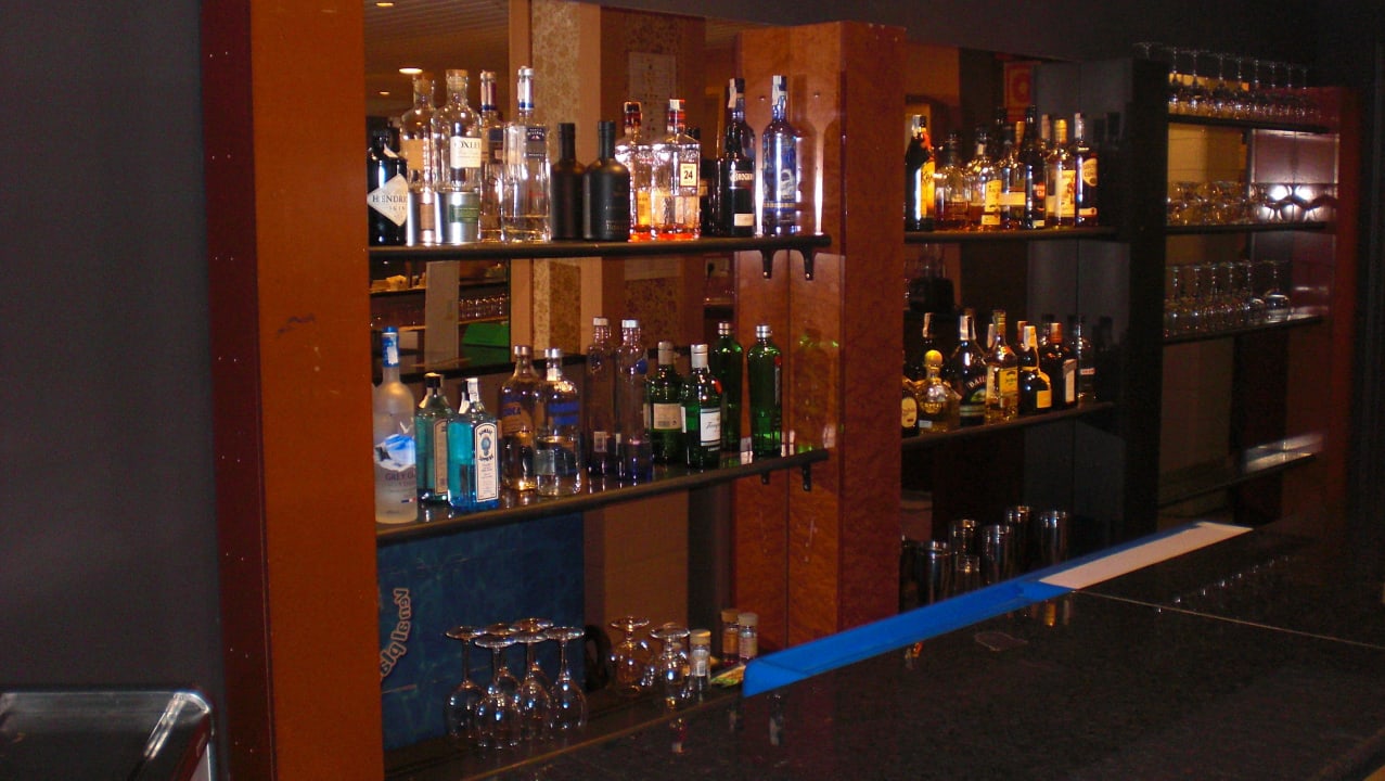 Lobbybar mit ausgewählten Getränken Grand Palladium Select Palace Ibiza