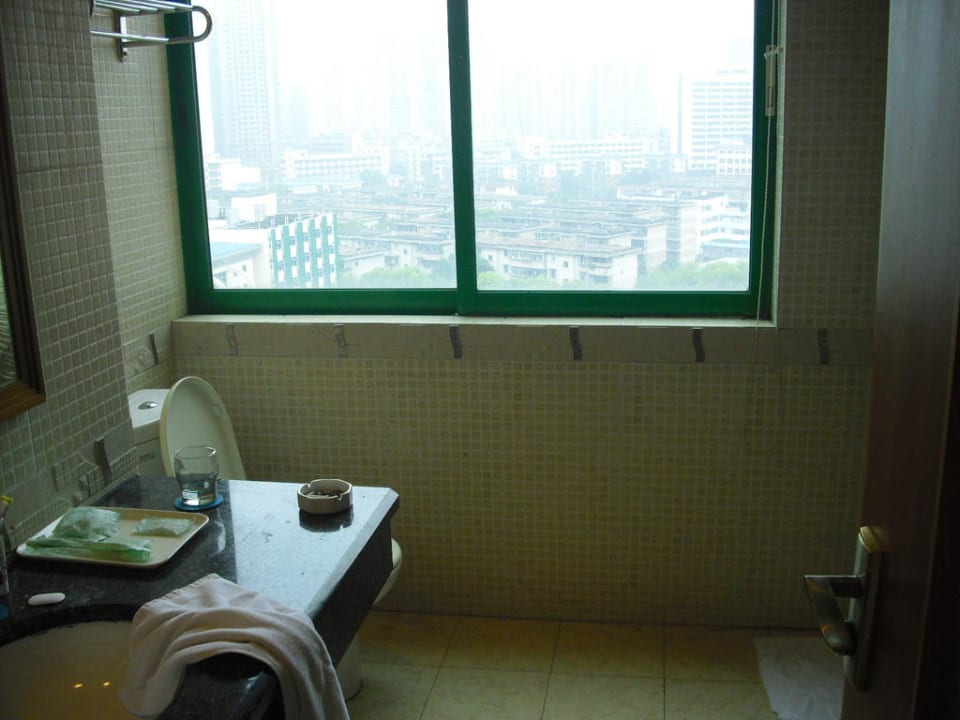 Bad Business Hotel Feng Shun