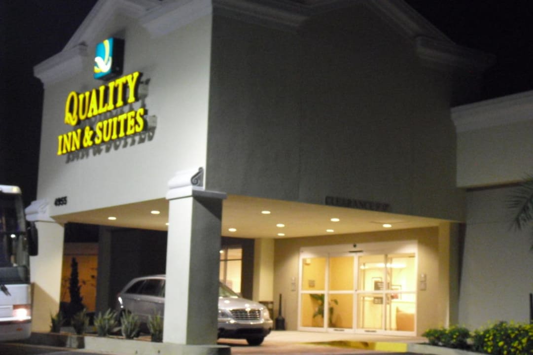 Eingangsbereich Haupthaus Vista Inn & Suites Tampa