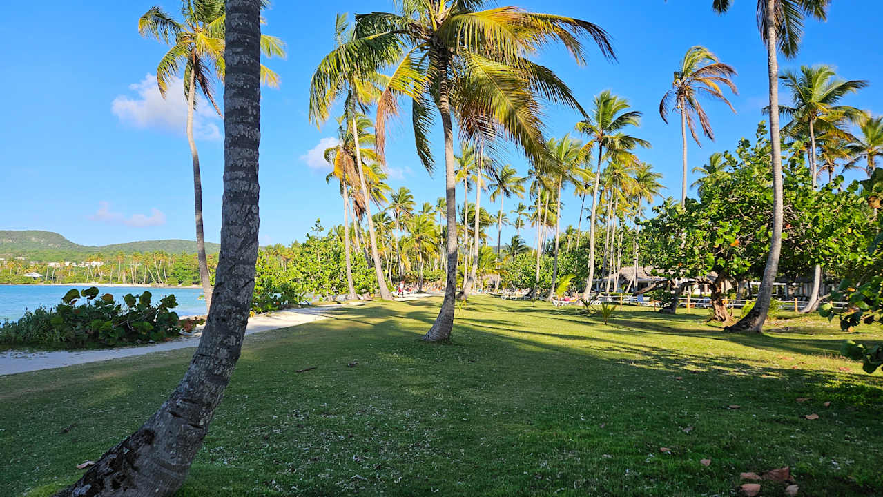 Strand Wyndham Alltra Samana
