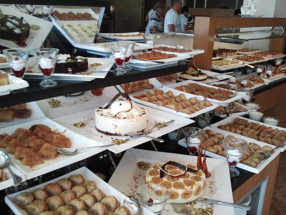 Lecker Süßspeisen Akka Alinda Hotel