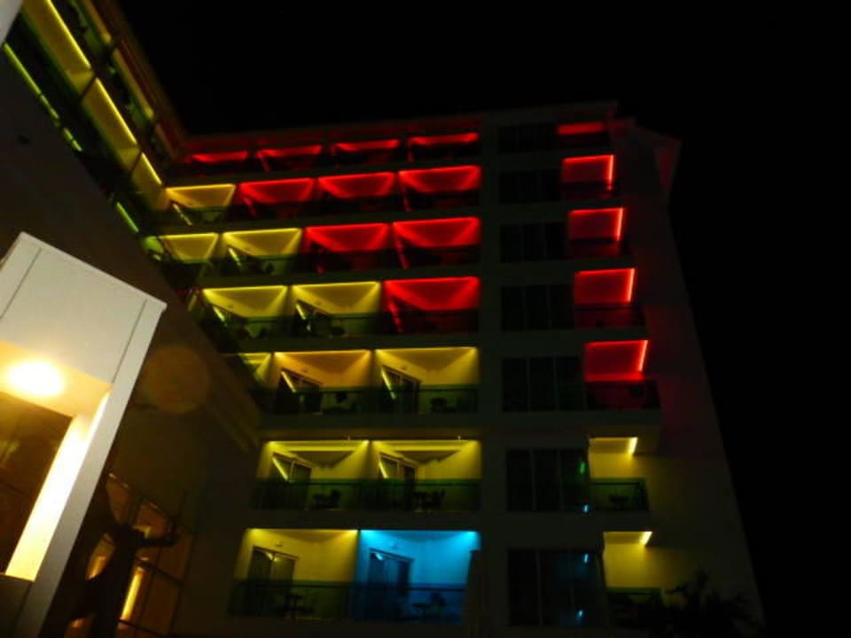 Flashlight jeden Abend bis 11 Uhr Azura Deluxe Resort & Spa Hotel