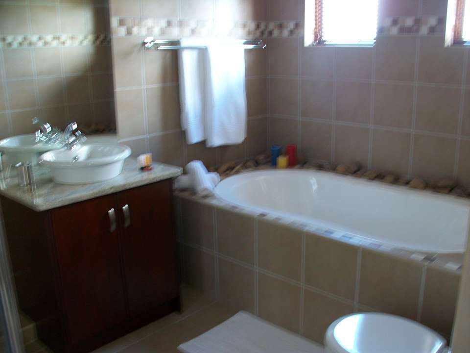 Mit Badewanne Karoo Sun Guesthouse