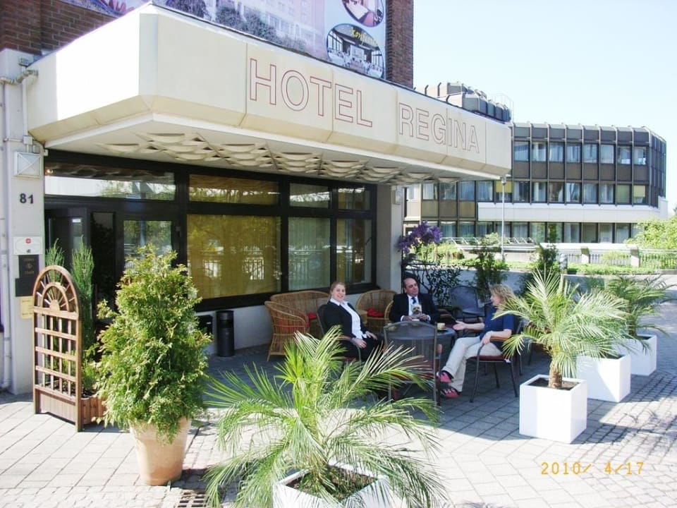 Hotel Regina, Eingang Hotel Regina Sankt Augustin