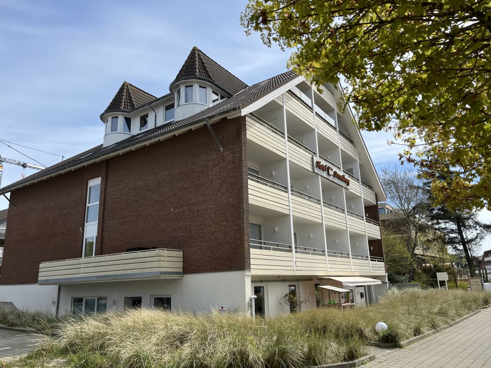 Außenansicht Hotel Strandburg