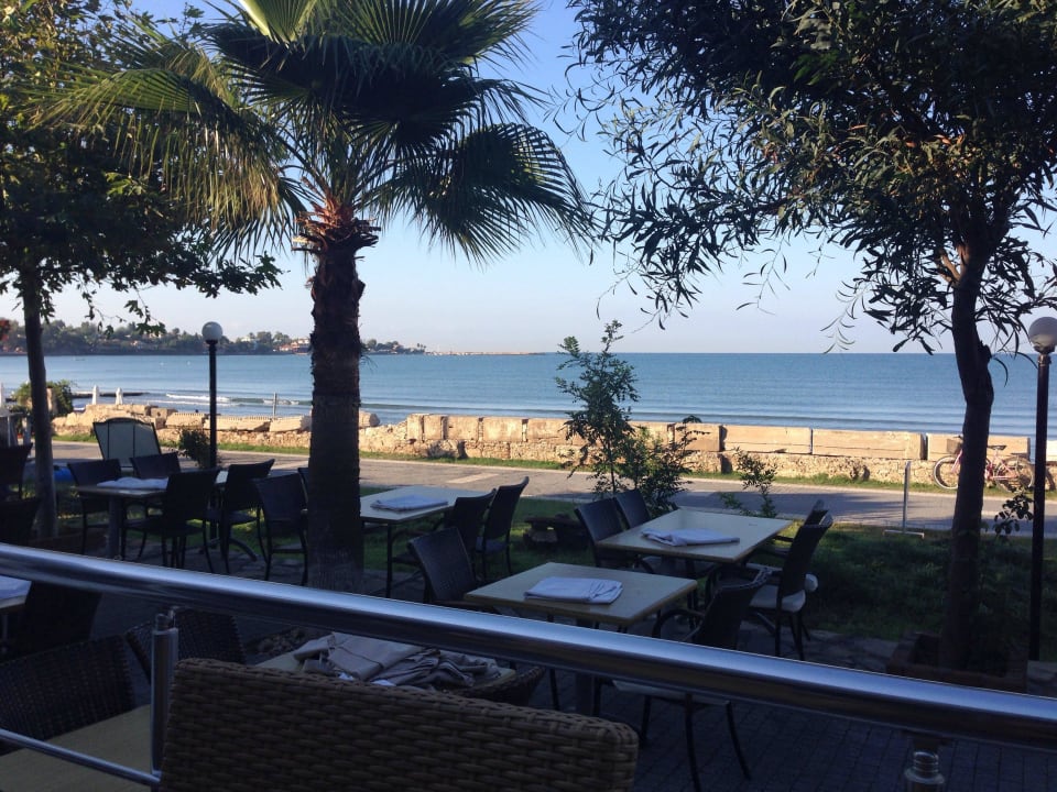 Frühstück im Kale Restaurant Hotel Andiz Beach