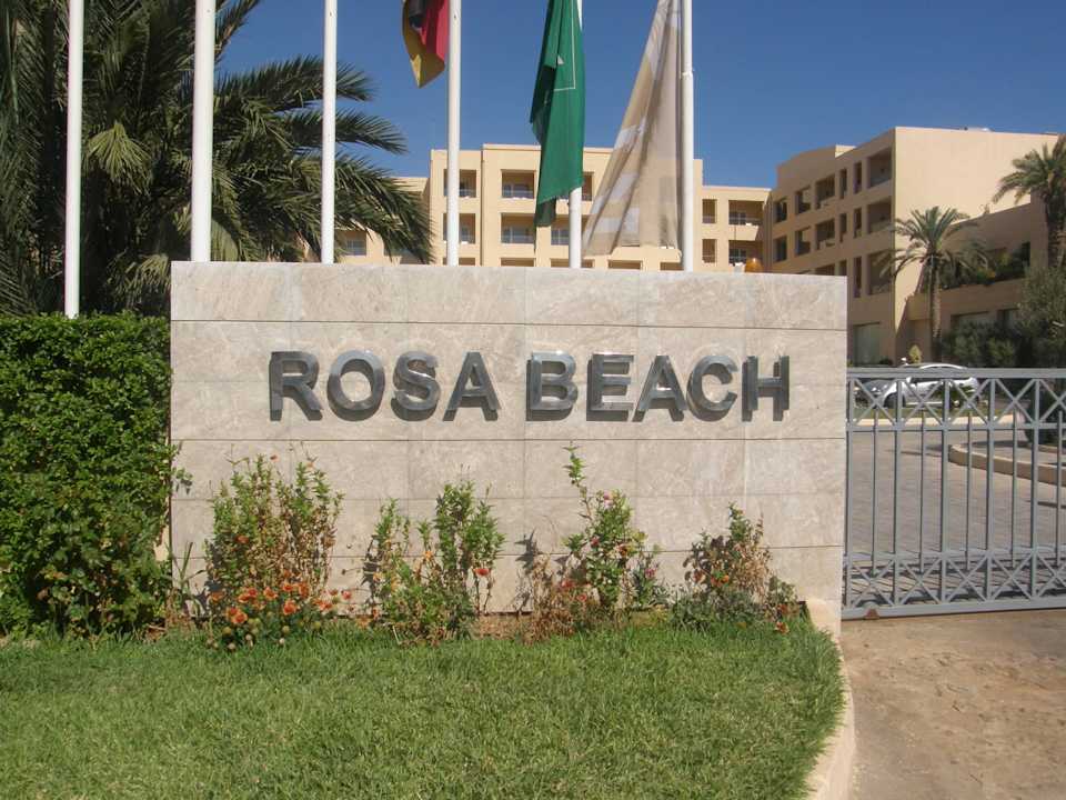 Brama wjazdowa Hotel Rosa Beach