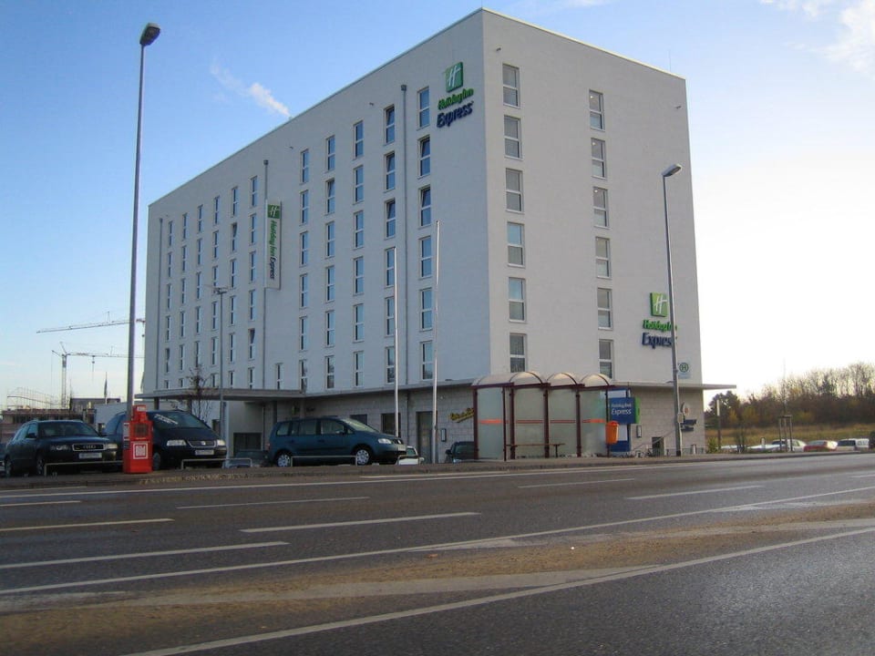 Außenansicht Holiday Inn Express Nürnberg - Schwabach