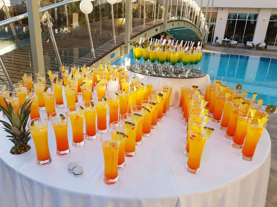 Cocktail  Saturn Palace Resort Hotel