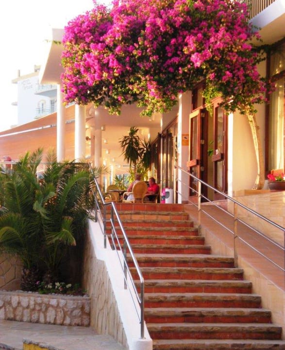 Hoteleingang Hotel Osiris