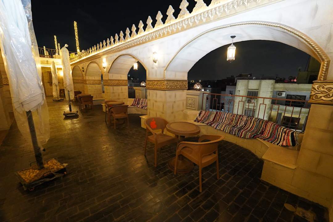 Außenansicht Pyramids Khan Hotel