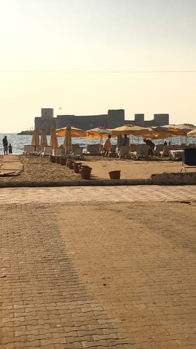Strand Hotel Angel Saadet