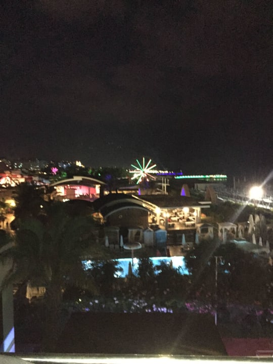 Ausblick Riesenrad Hotel Delphin Diva