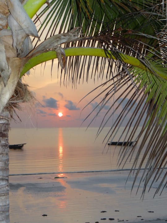 Strand Neptune Pwani Beach Resort & Spa