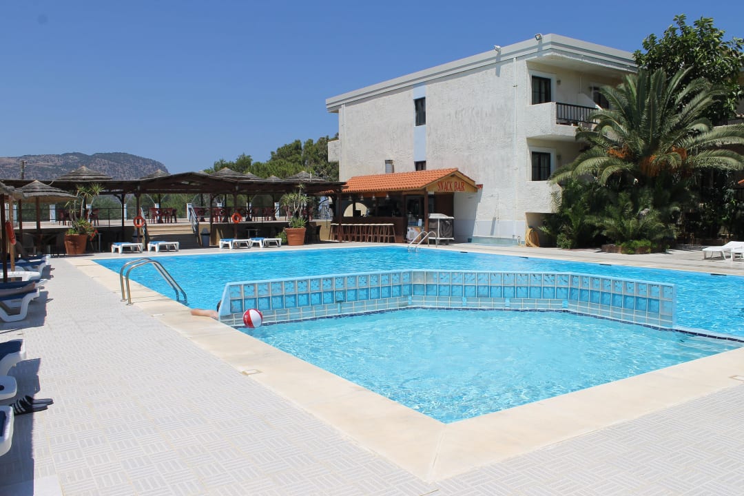 Der schöne Pool Hotel Seven Stars