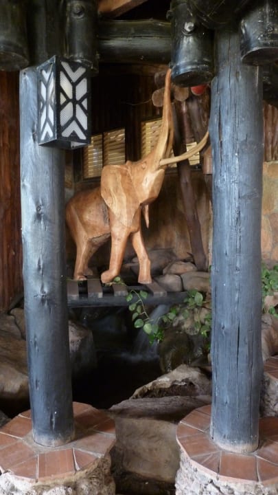 Schön gestalteter Bereich Ol Tukai Lodge