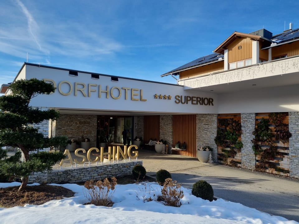 Außenansicht Dorfhotel Fasching