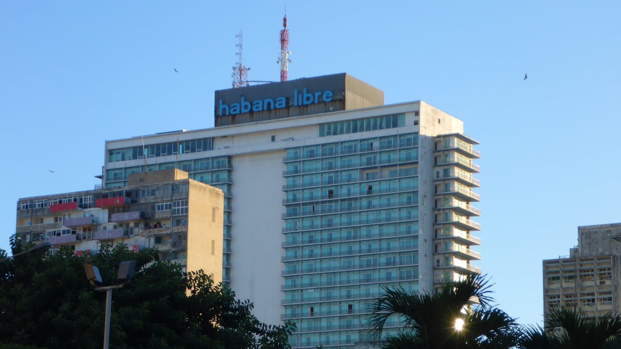 Das Hotel von außen Tryp Habana Libre