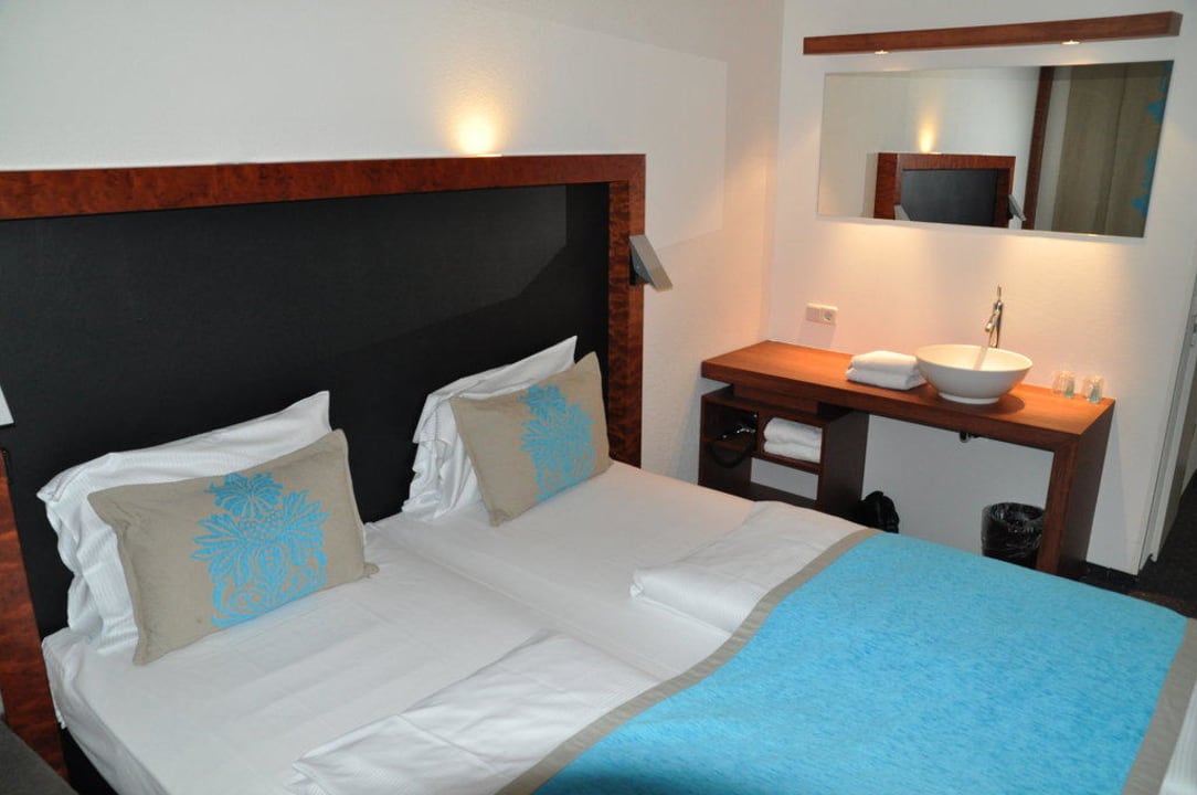 Doppelbett Motel One Frankfurt Airport