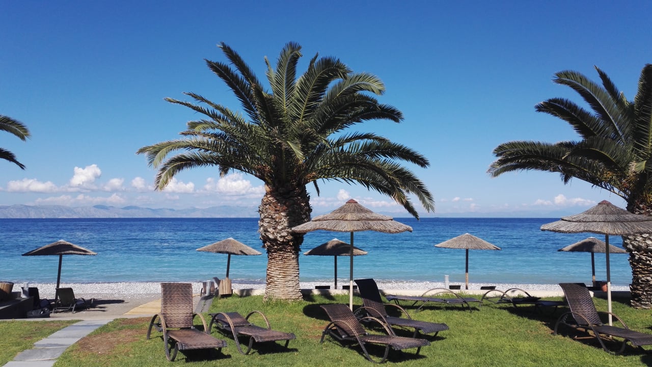 Strand The Ixian Grand & All Suites