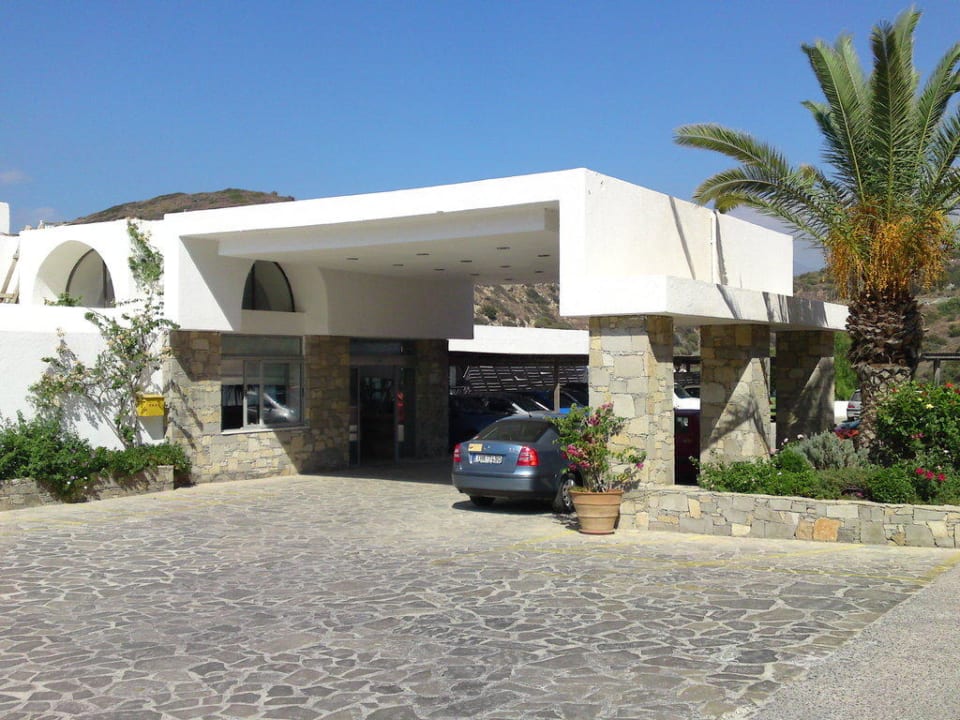 Eingang Hotel Istron Bay