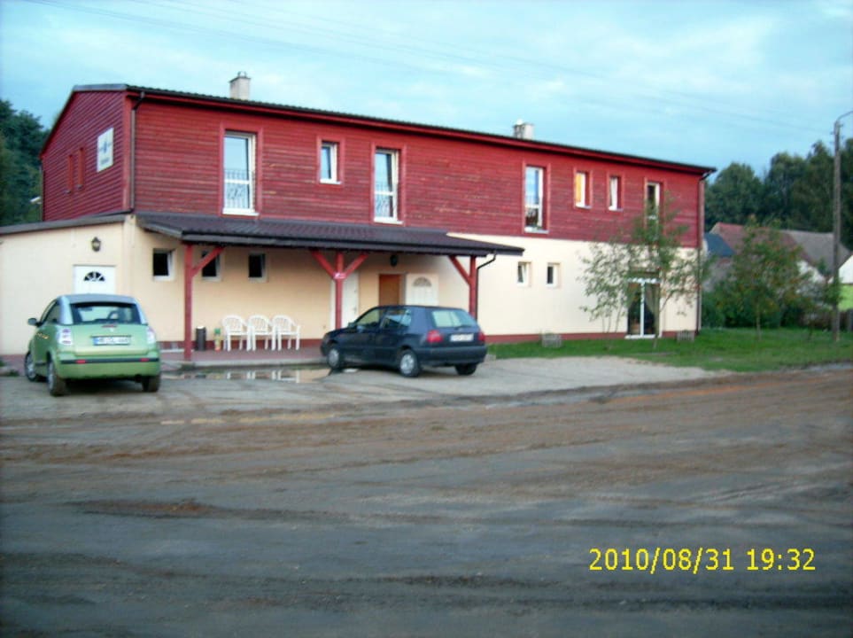 Hotel Frontansicht Center Hotel Bronkow