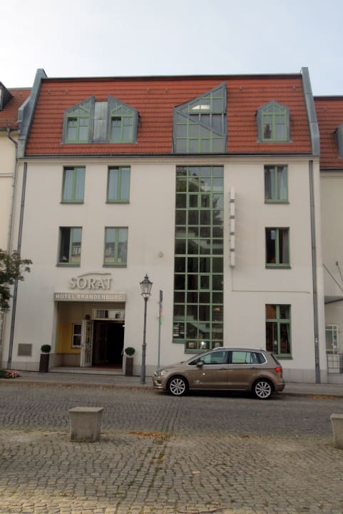 Außenansicht SORAT Hotel Brandenburg