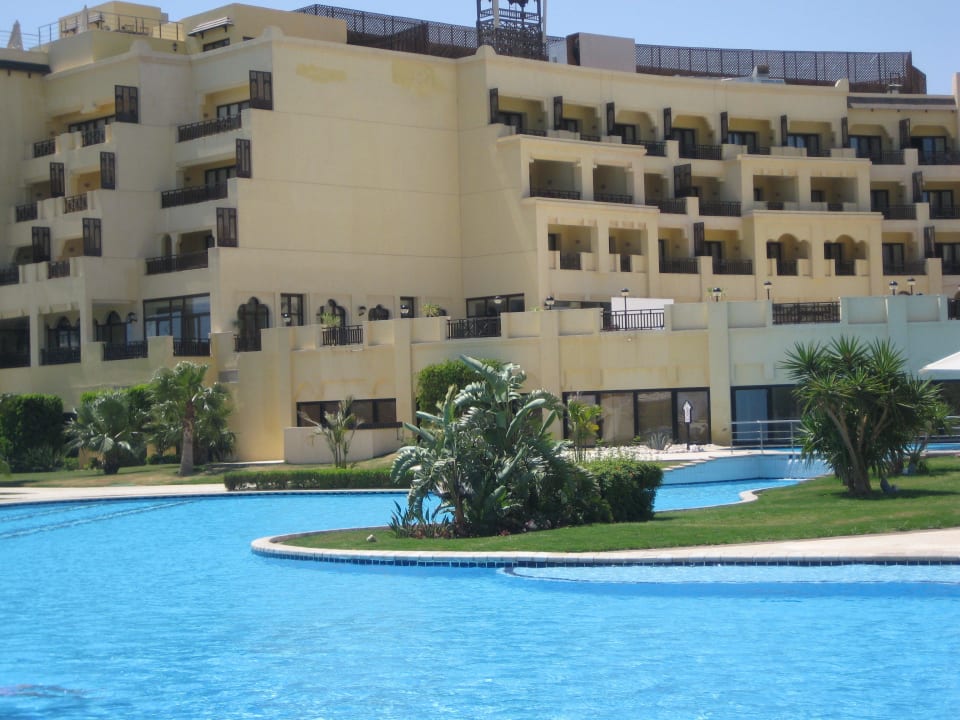 Blick zum Warmwasserpool Steigenberger ALDAU Beach Hotel