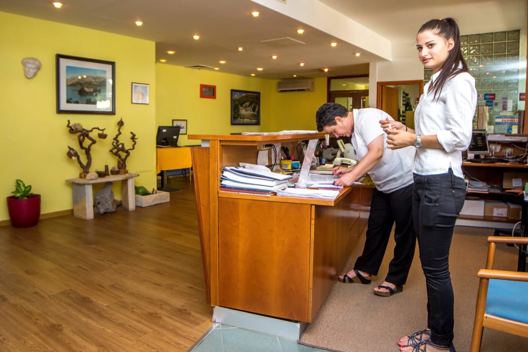 Reception Desk Hotel Jadran Sibenik