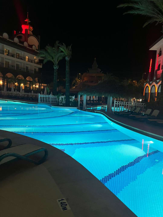 Pool Well Palace Side